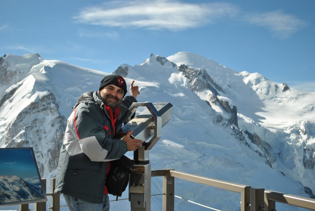 Observando L'Aiguille de Midi