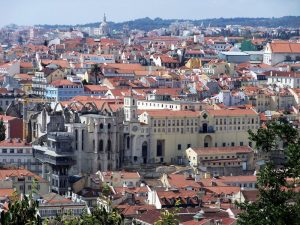Panorámica general del barrio do Carmo en Lisboa