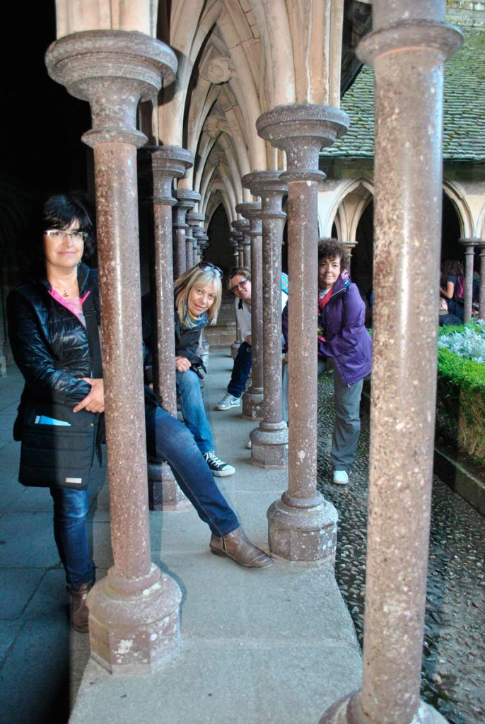 En el claustro de Saint Michel