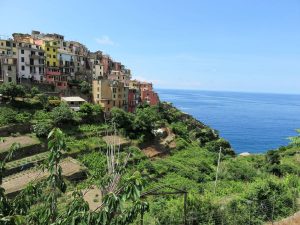 Corniglia en la Cinque Terre_ Liguria_Italia