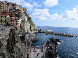 Manarola en la Cinque Terre_ Liguria_Italia