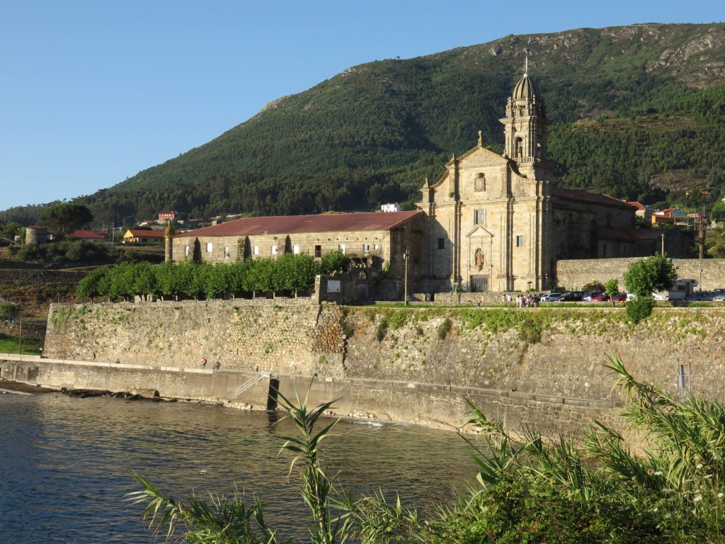 Monasterio de Oia