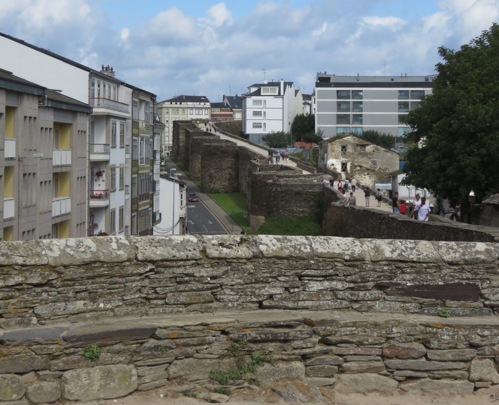 Adarve de la muralla romana de Lugo