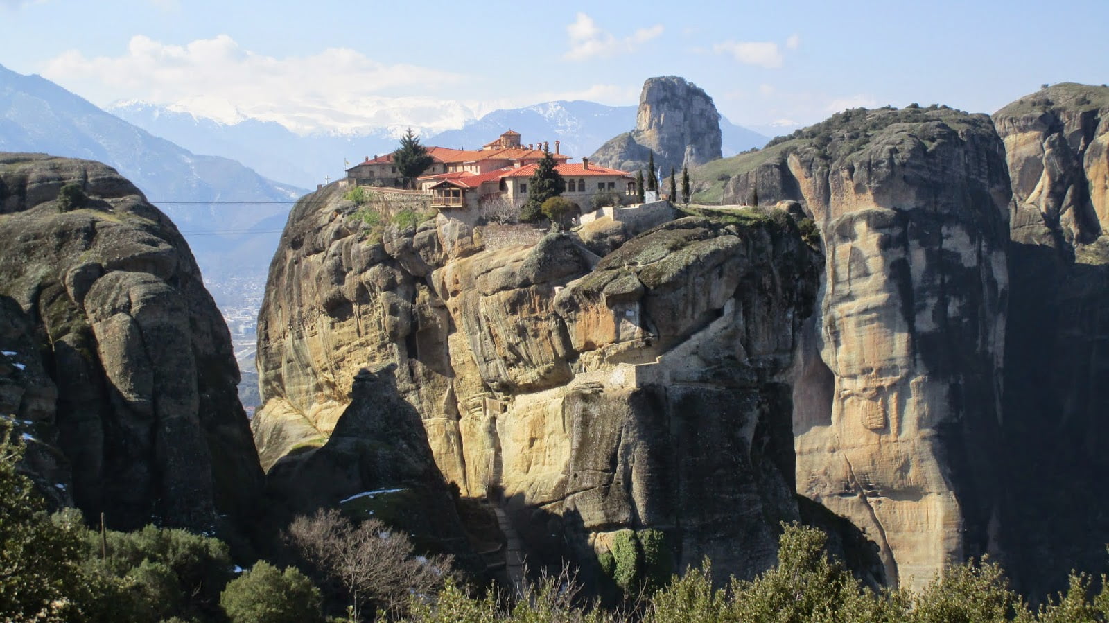 Monasterios en las nubes en Grecia