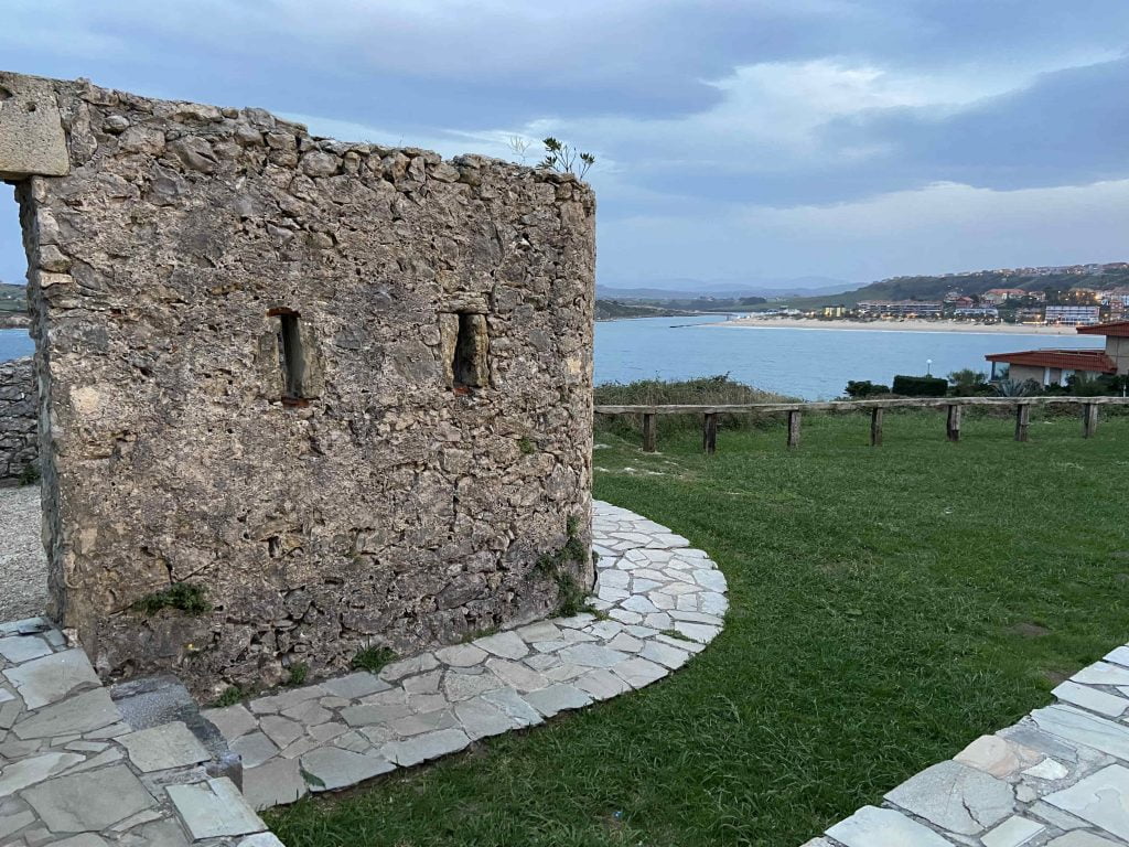 El faro de Punta del Torco en Suances