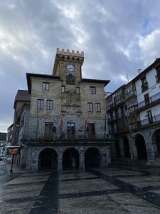 Castro Urdiales iglesia y castillo