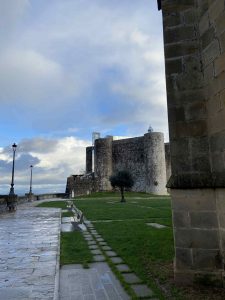 Castro Urdiales iglesia y castillo