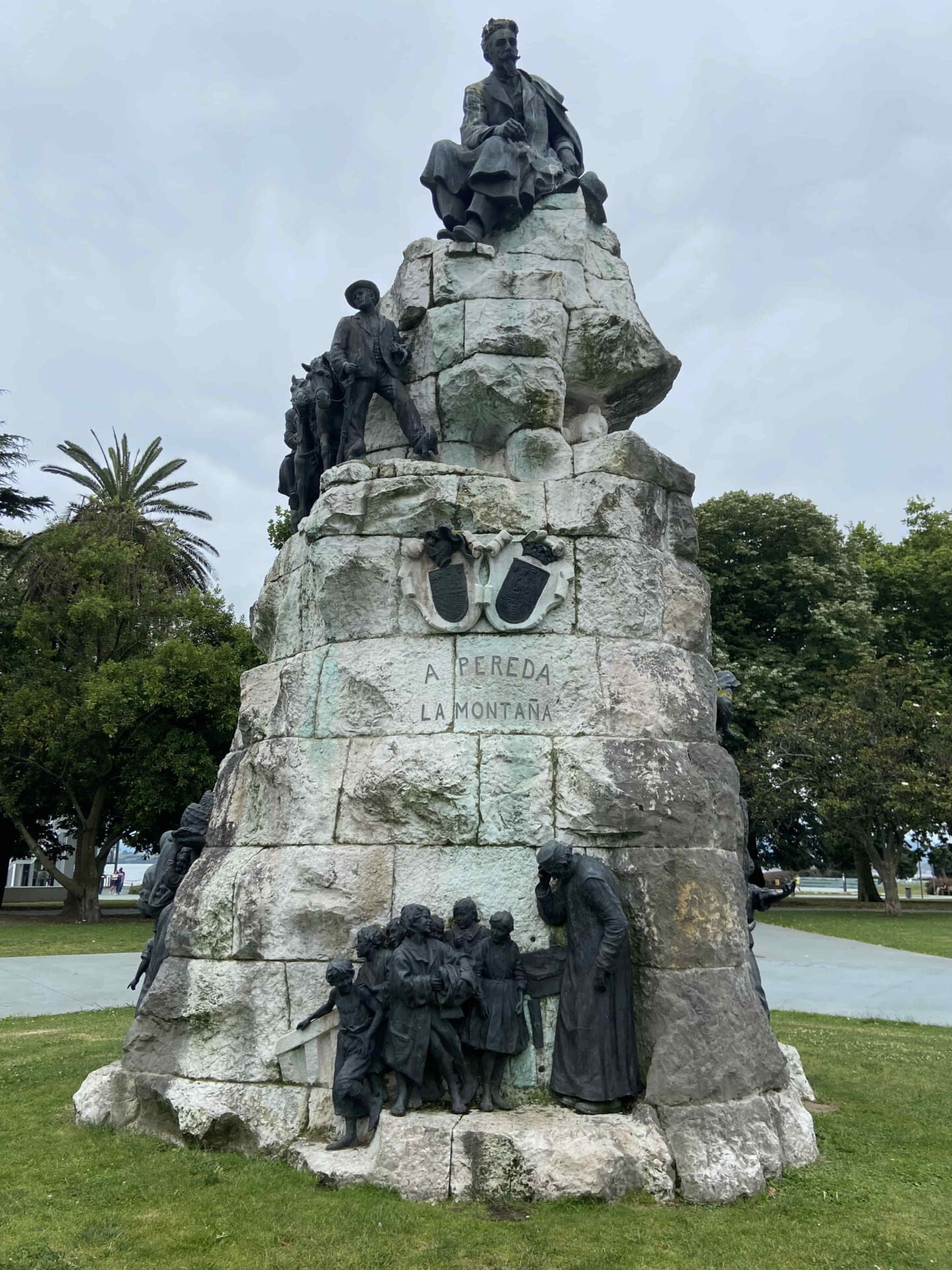 Tres monumentos en Santander