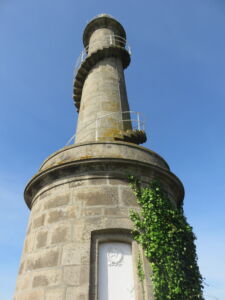 Faro de Tenlo chico de cerca