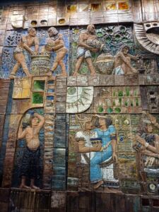 Egipcios en los mosaicos del MEGA