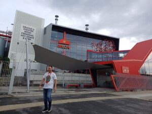 Oscar Lopez nos recibe en el MEGA