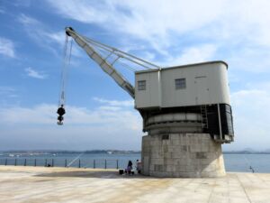 Grúa de Piedra en el paseo marítimo de Santander