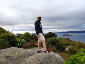 José Luis Conde contemplando las vistas