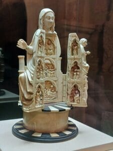 Virgen Abrideira de Allariz