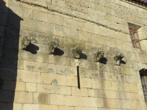 Canecillos de la Iglesia de San Pedro de Allariz