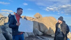 Atendiendo a Fran Canosa