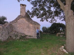 Trullo sin restaurar en Martina Franco