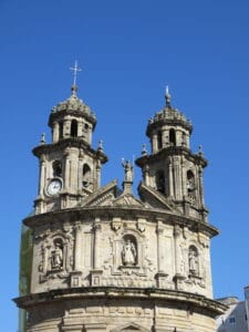Detalle fachada de La Peregrina
