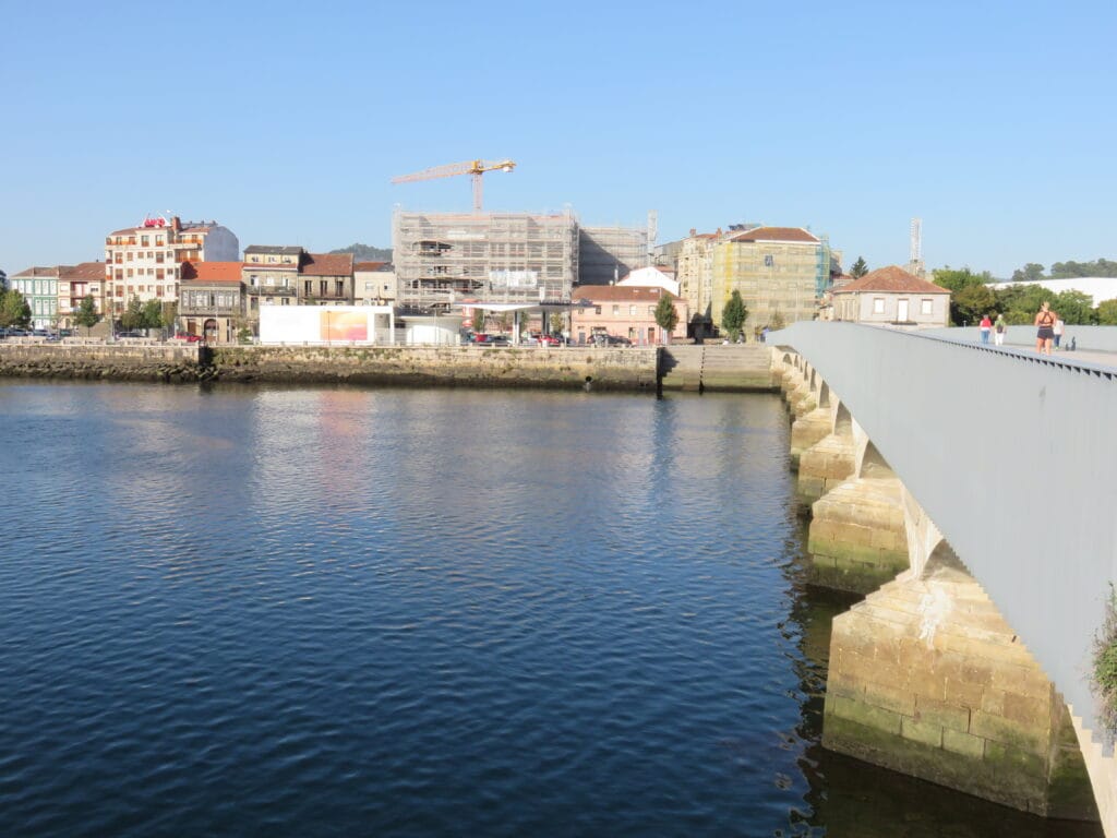Puente del Burgo sobre el río Lérez en Pontevedra