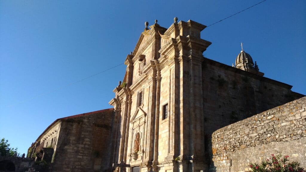 Iglesia parroquial de Oia